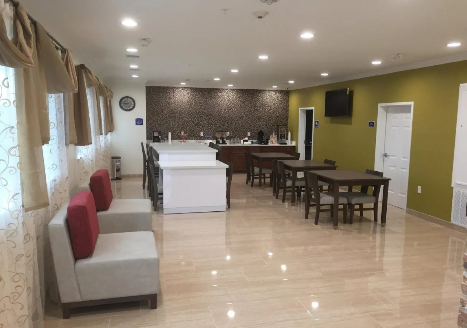 Americas Inn and Suites IAH North