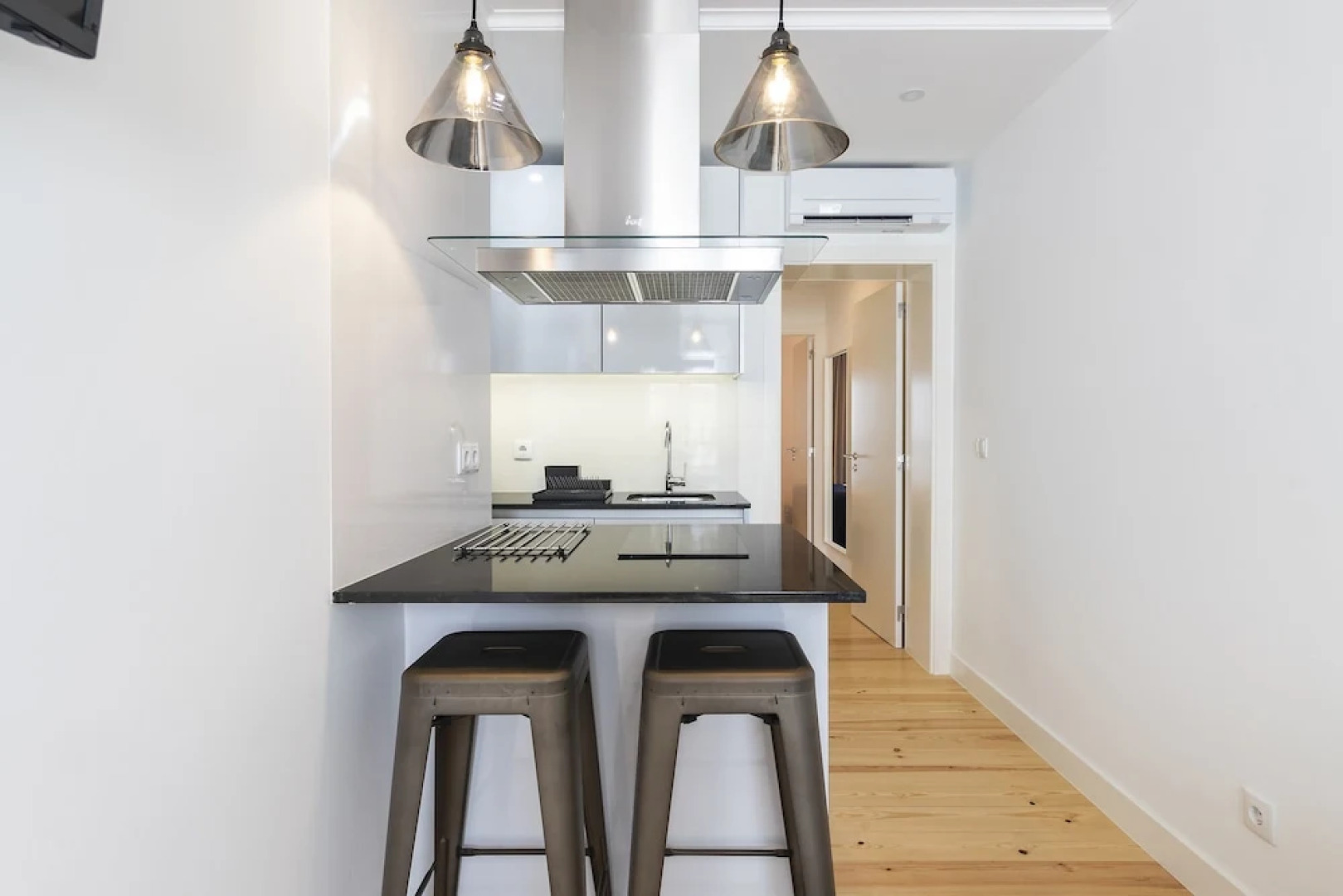 Lisbon Bica Suites Apartments