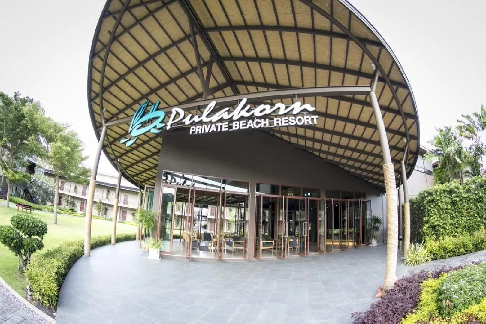 La Isla Pranburi Beach Resort