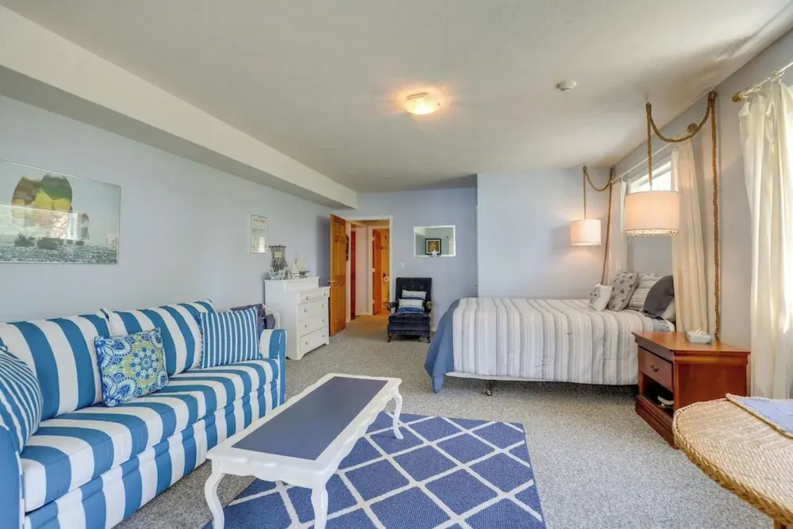 'lockes Glen' - Lakefront Geneva Getaway w/ Dock!