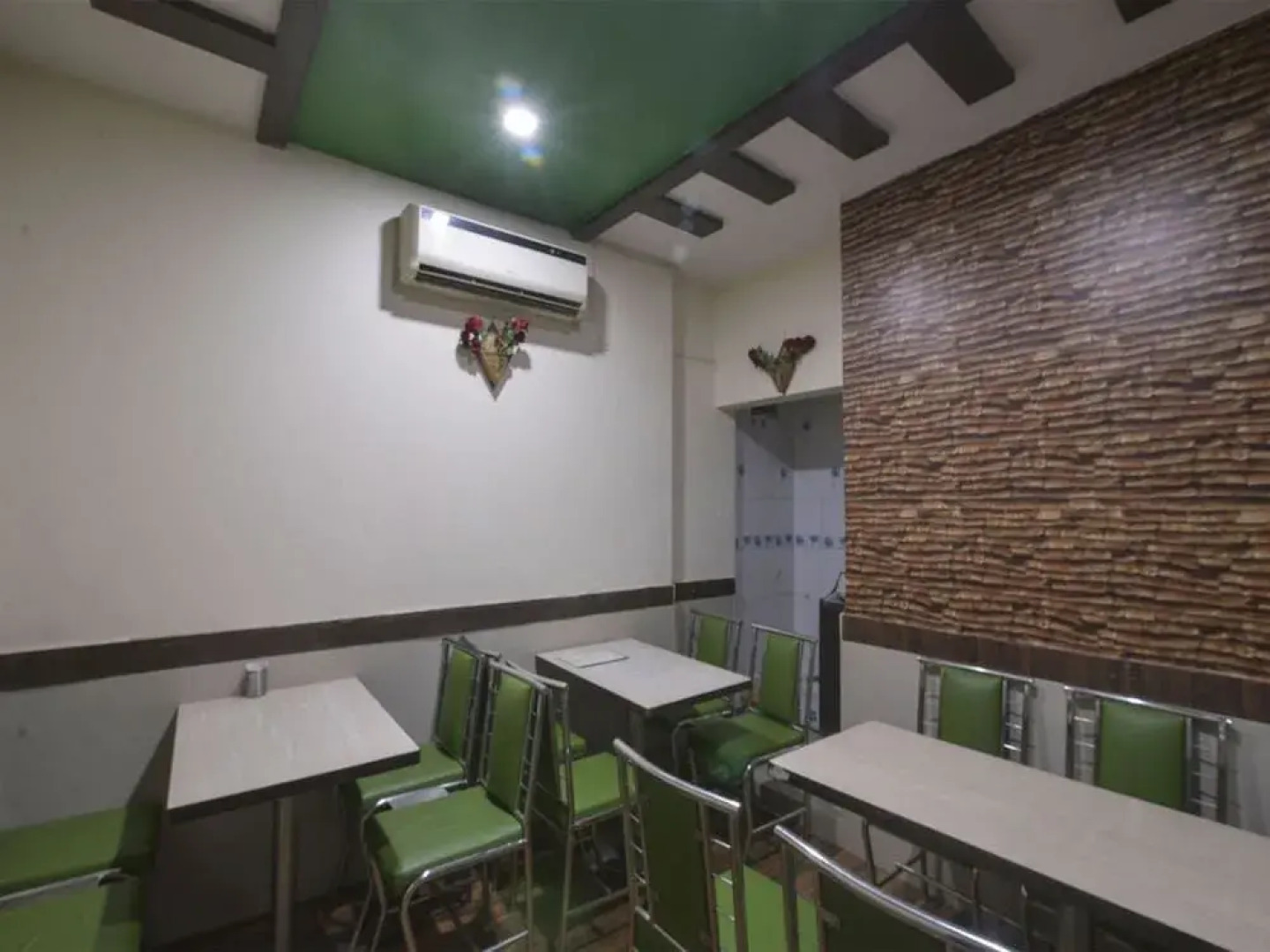 Hotel Mansarovar Panvel