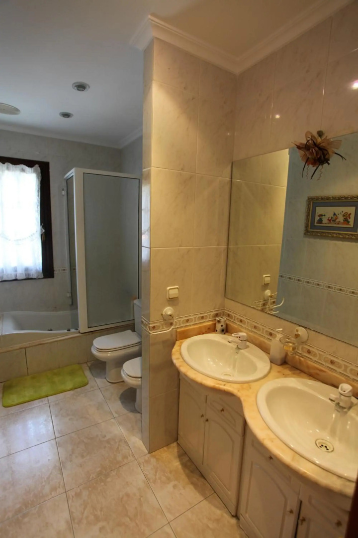 Espectacular Casa con Piscina en Allariz