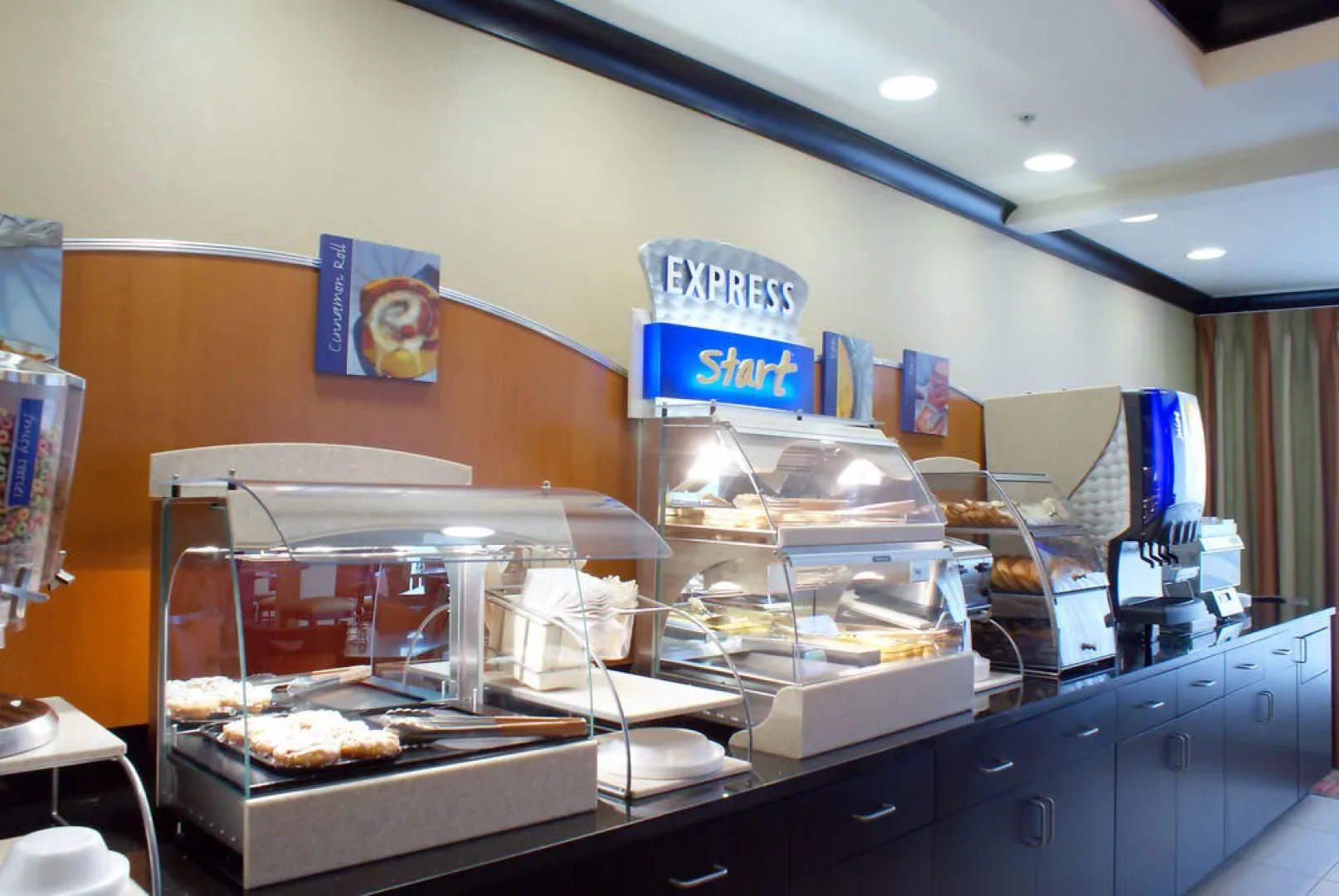 Holiday Inn Express & Suites Tulsa South Bixby