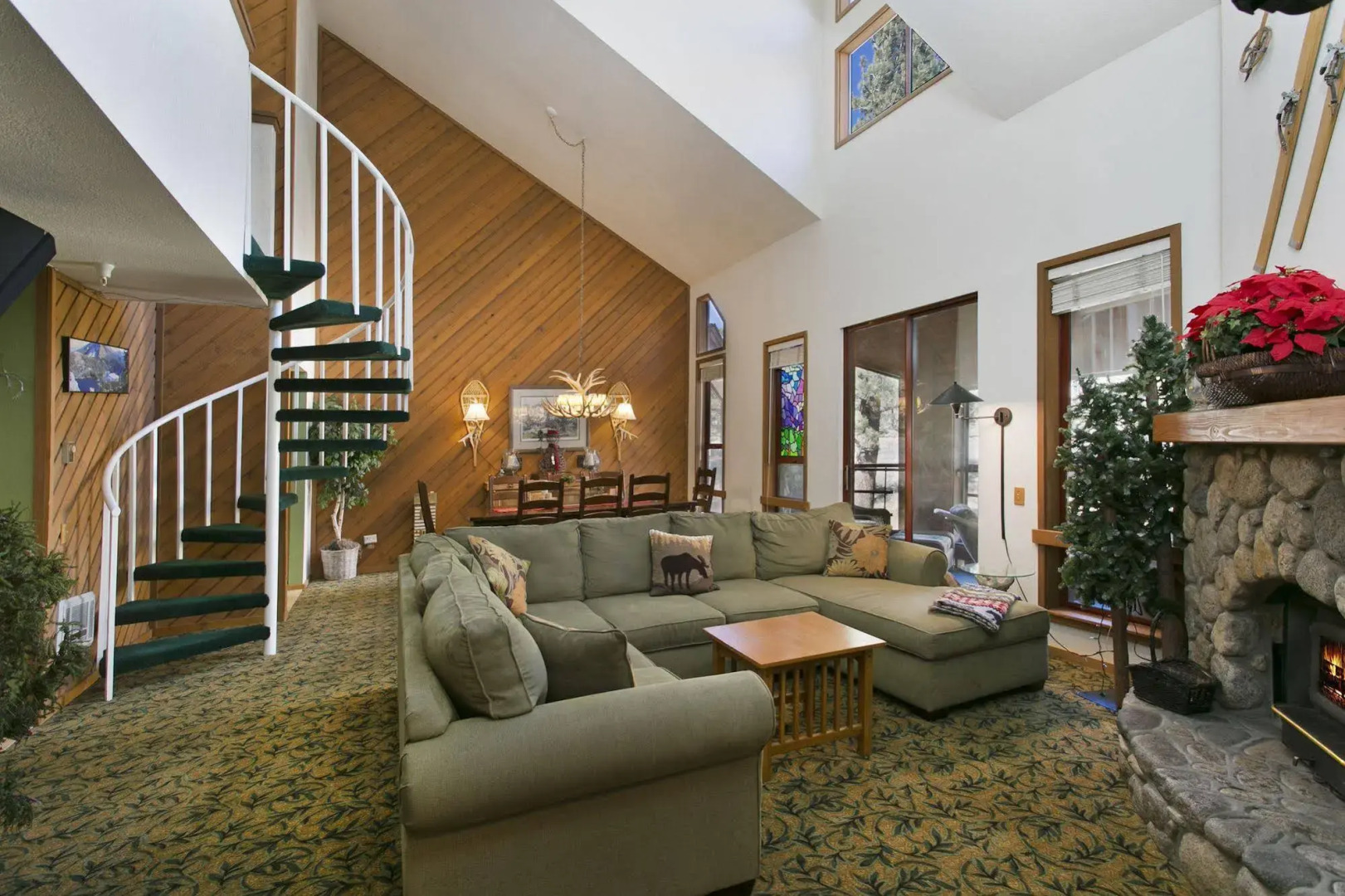 Aspen Creek by 101 Great Escapes