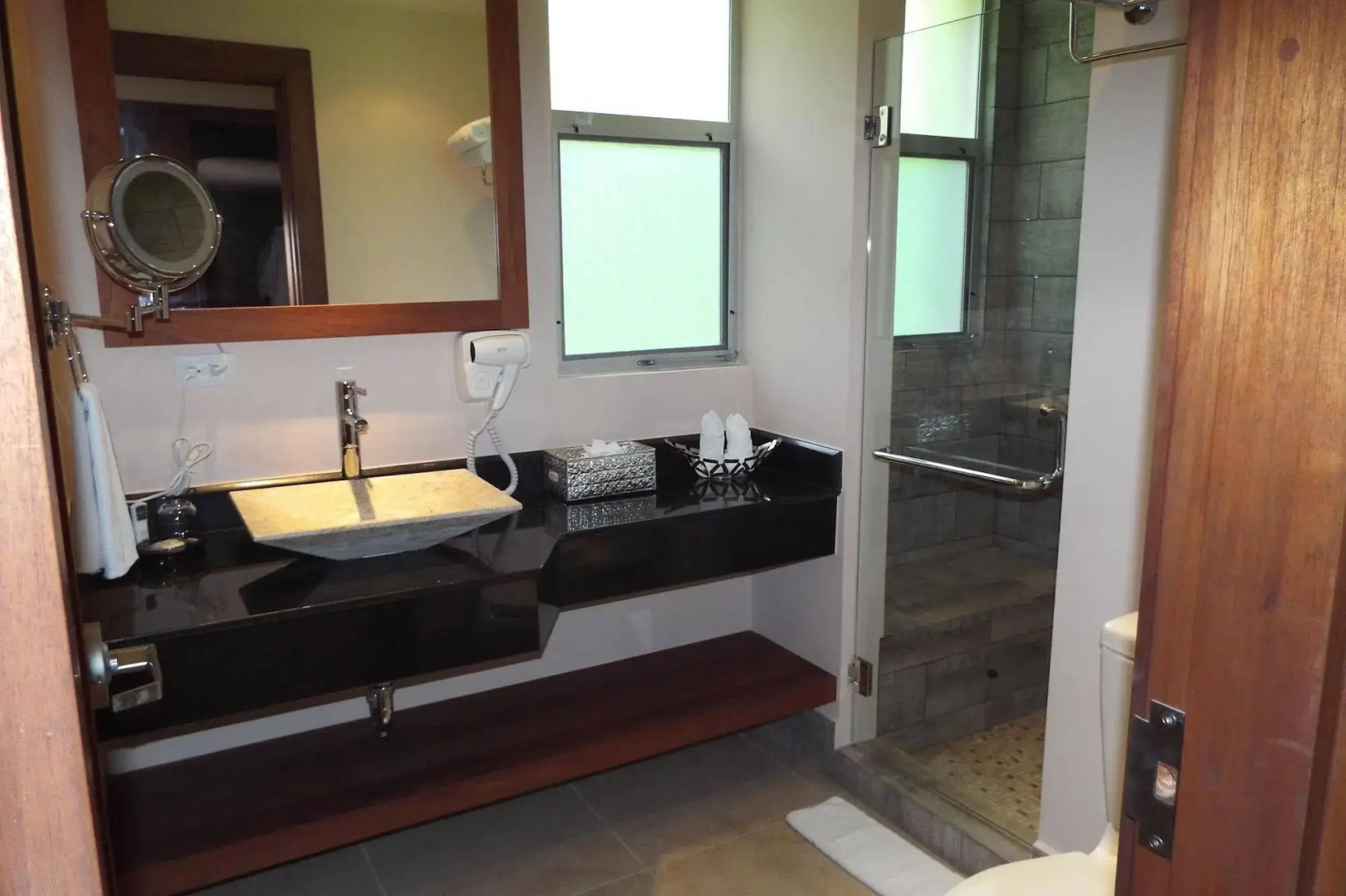 Tulemar Resort