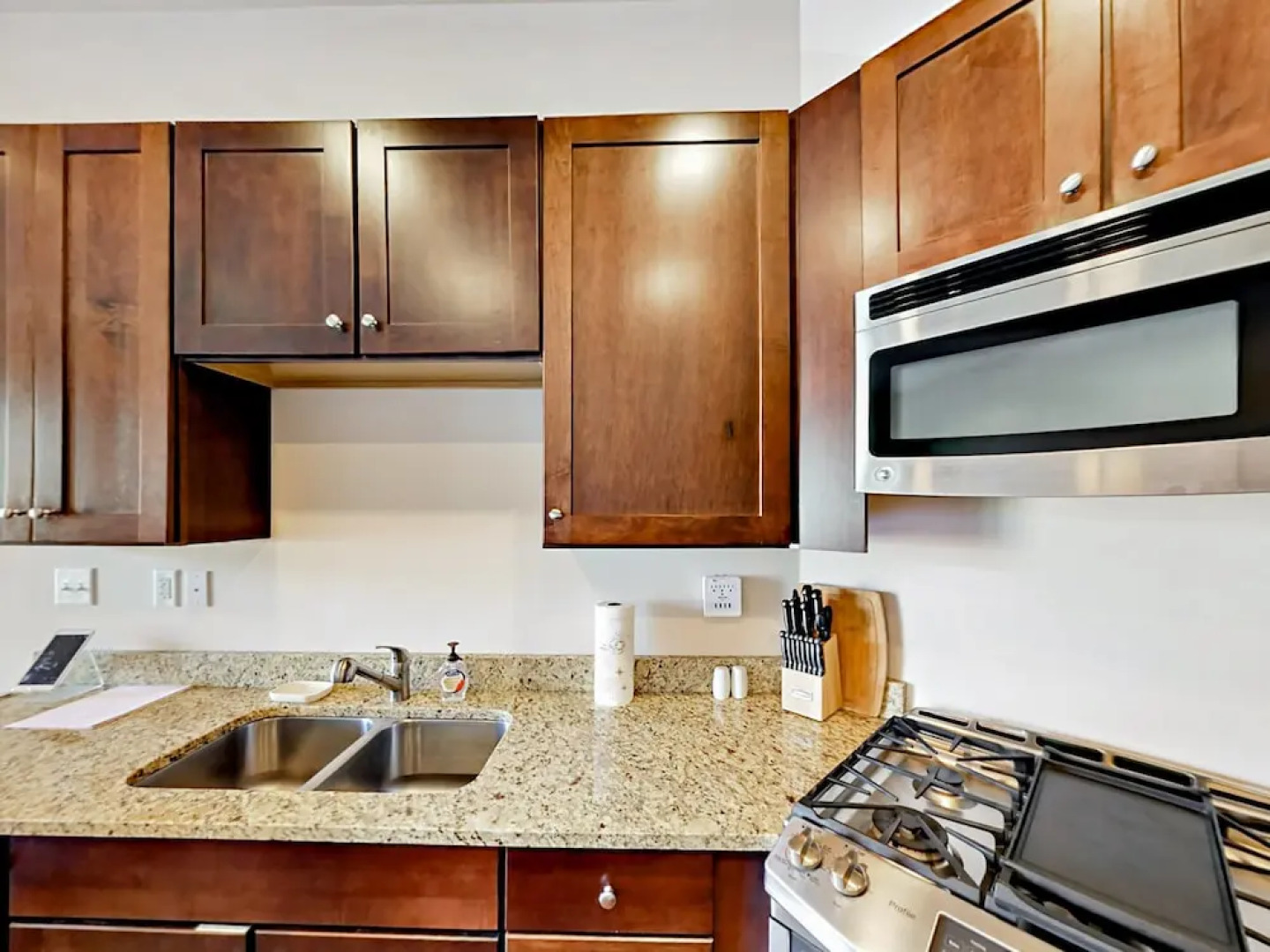 2BR Hot Tub Condo in Newpark by RedAwning