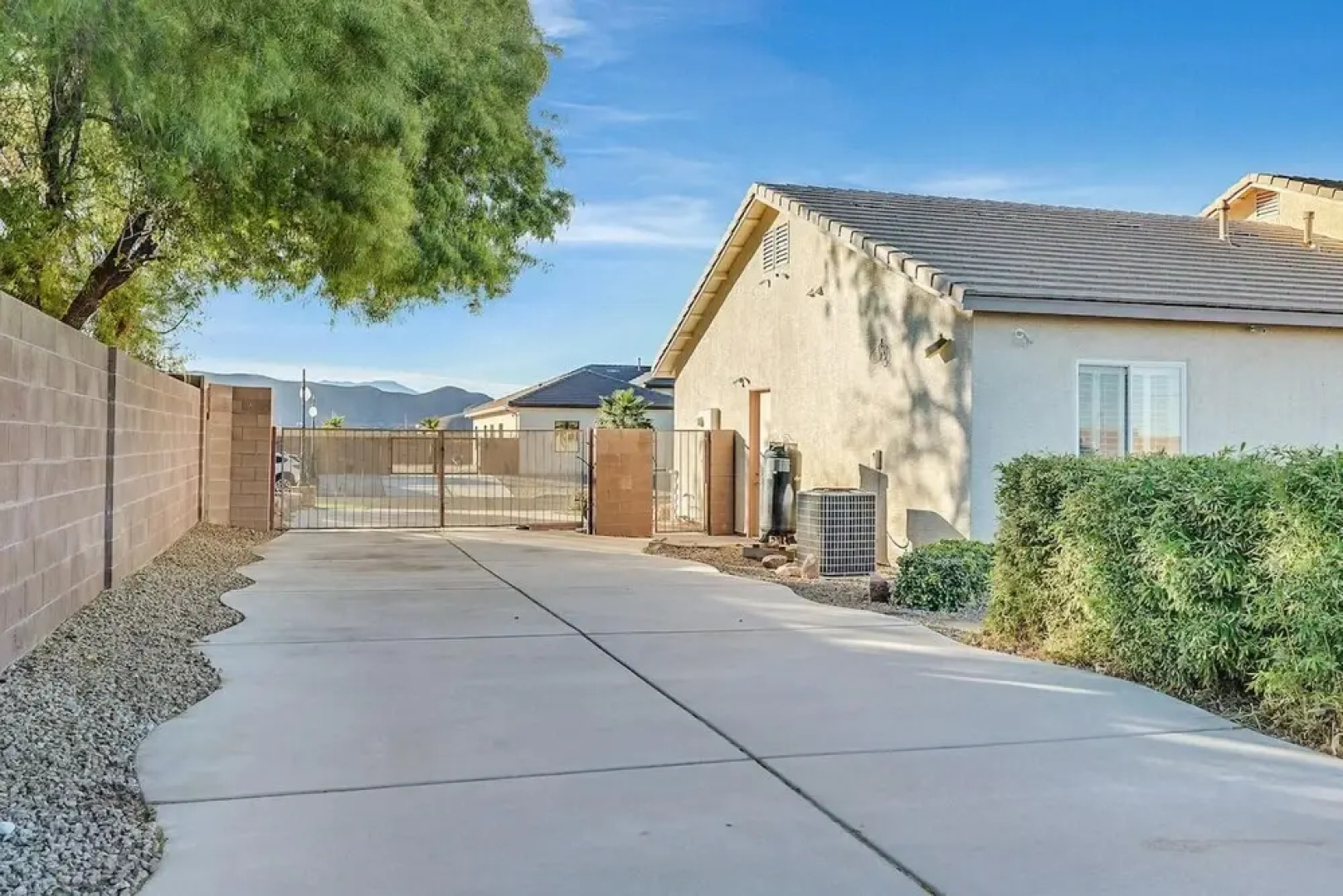 Villa Oasis A Stunning Pool Experience Minutes to Vegas Strip Spa Waterfall RV Parking 5 Bedrms 6 Beds 1 Story