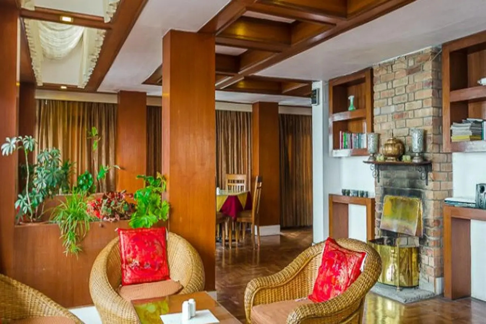 Hotel Shangri-La Regency