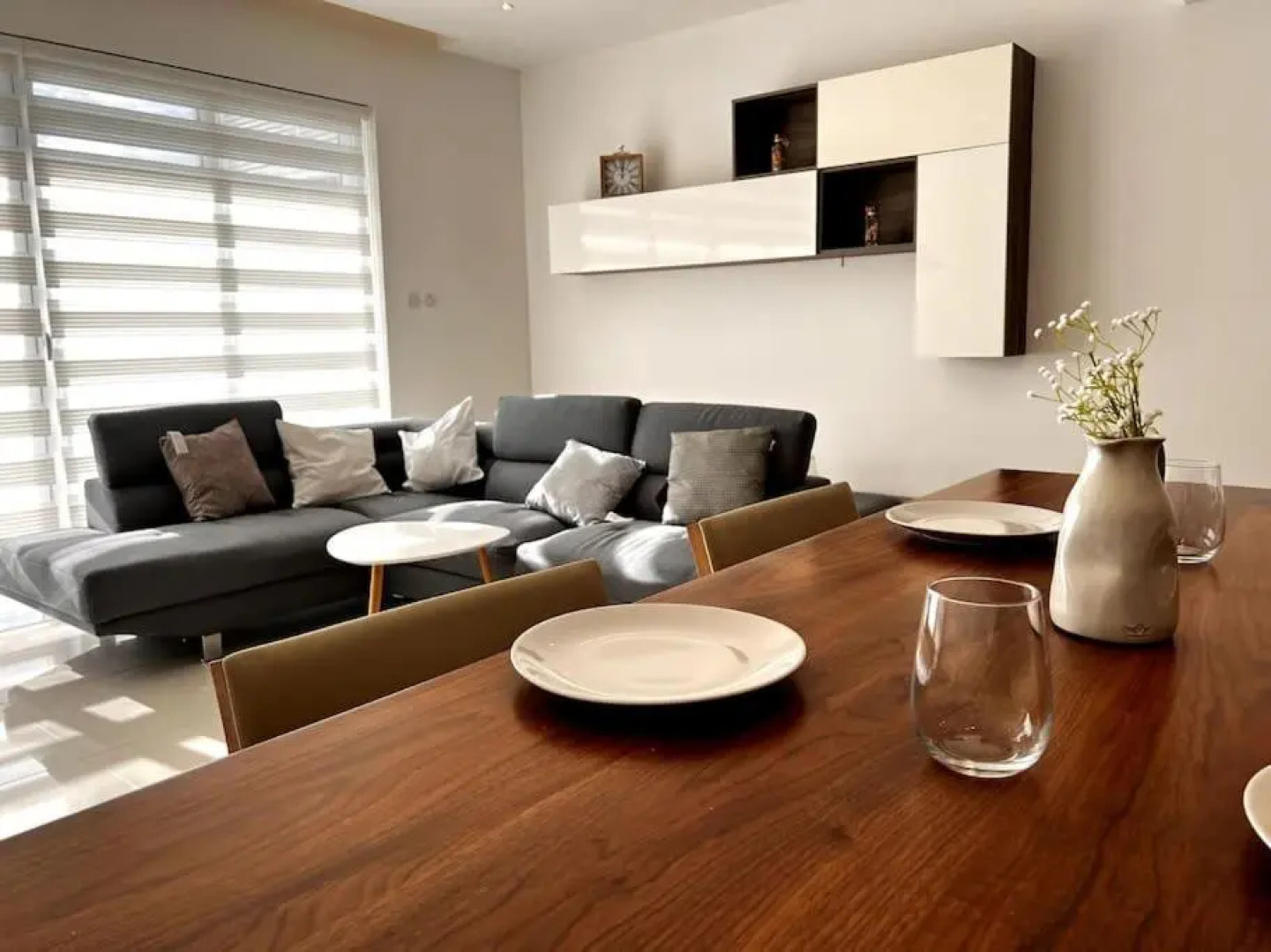 Viewline SeaView Modern 3 Bedroom Apartment