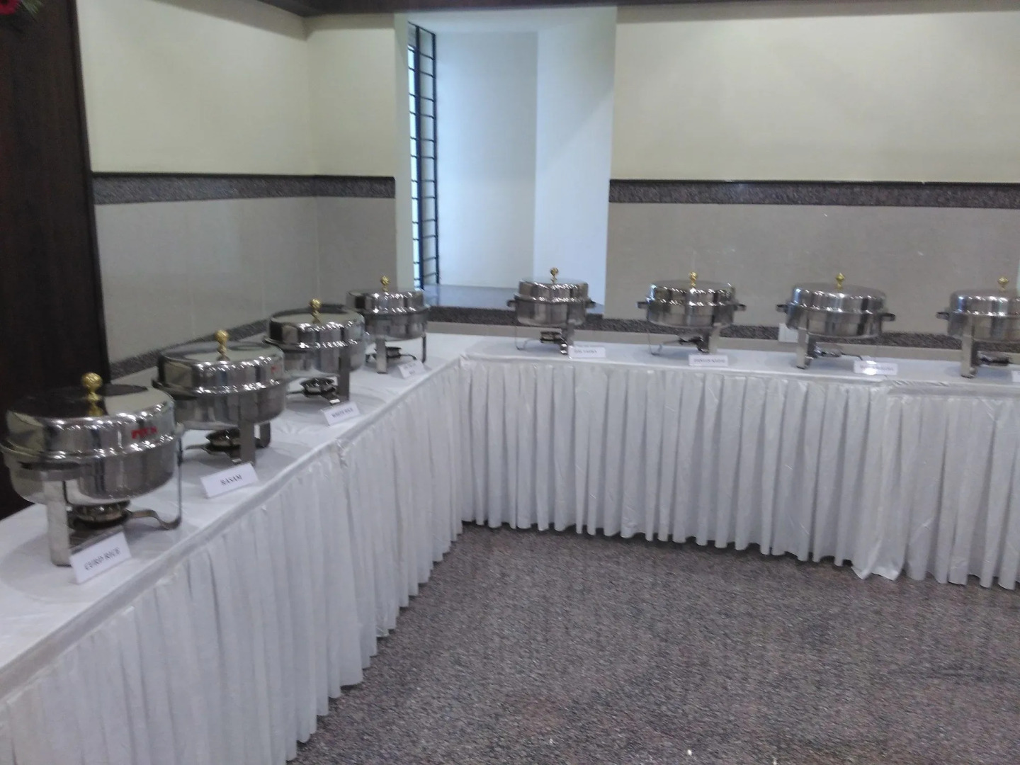 Hotel Raj Vista - Suites & Convention