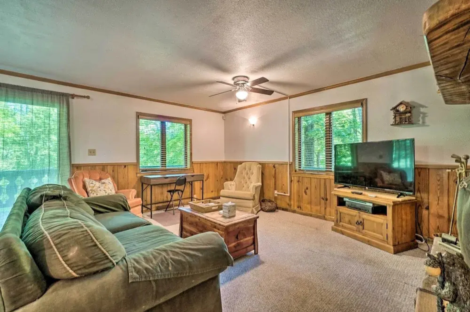 Serene Sky Valley Family Chalet w/ Fireplace