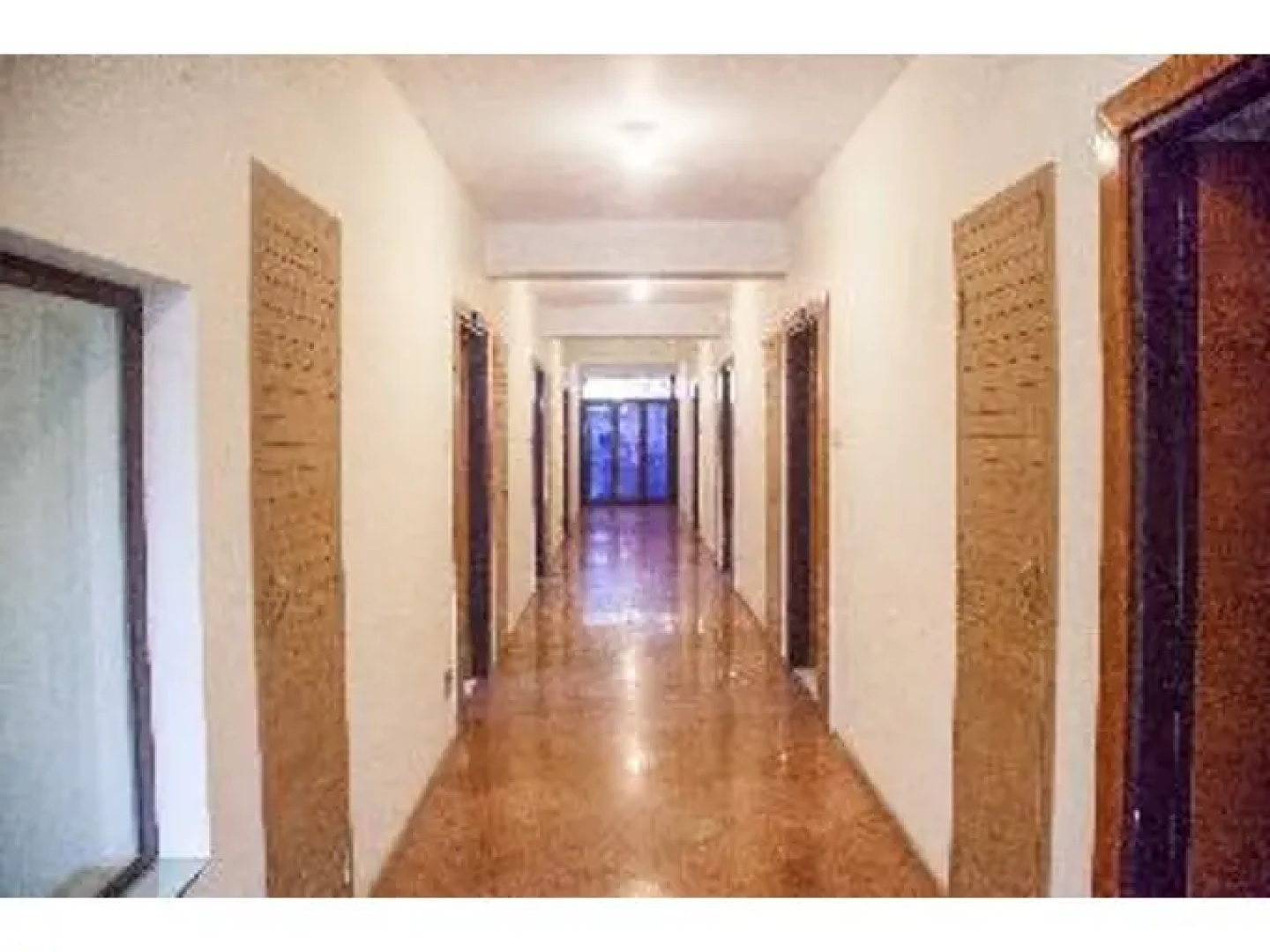 Hotel Nilgiris Inn