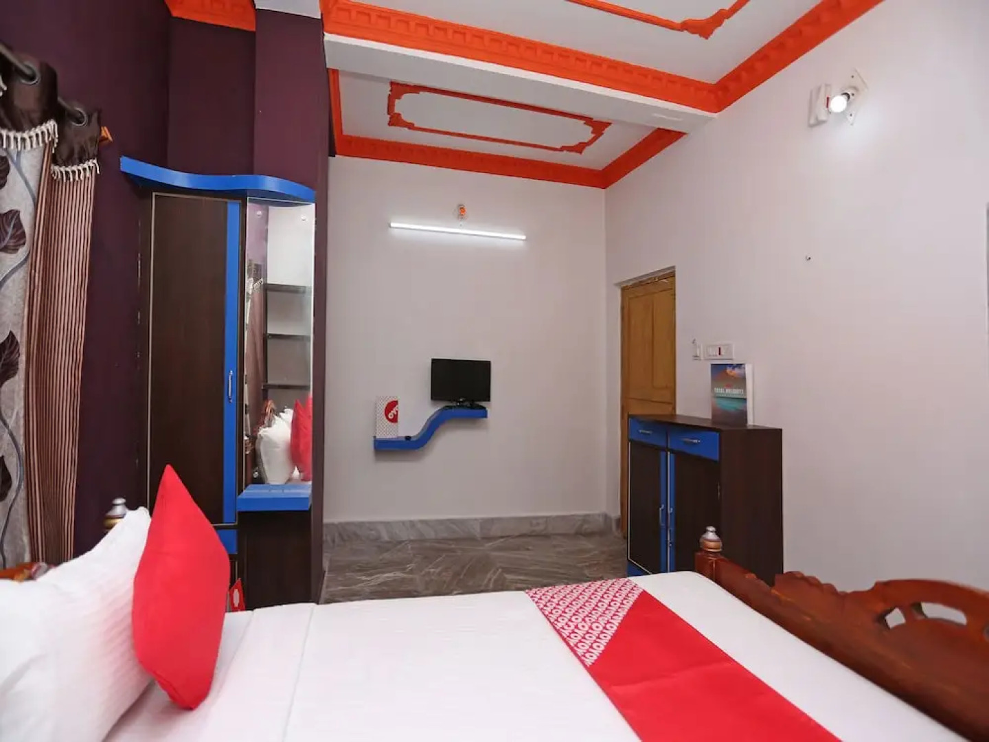 OYO 15261 Unik Beach Hotel