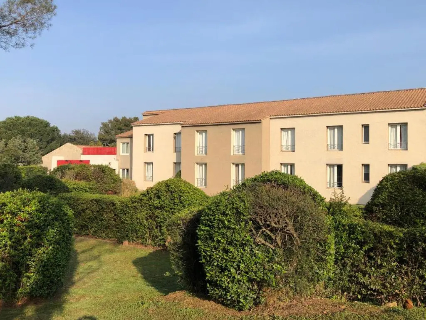 Les Aubuns Country Hôtel