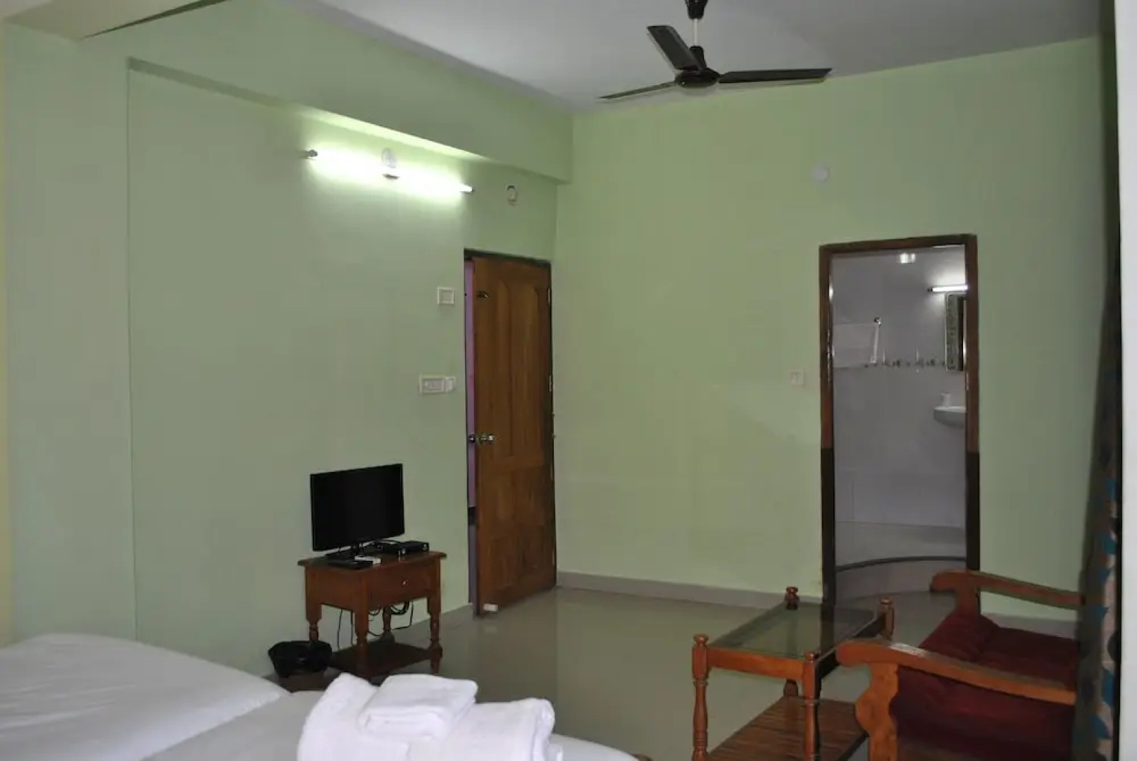 Newton Neelakanta Boutique – Kovalam