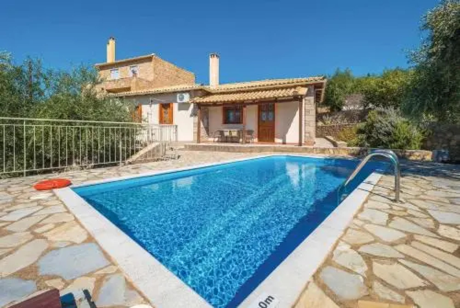 Daphne Aghios Nikolaos Peloponnese