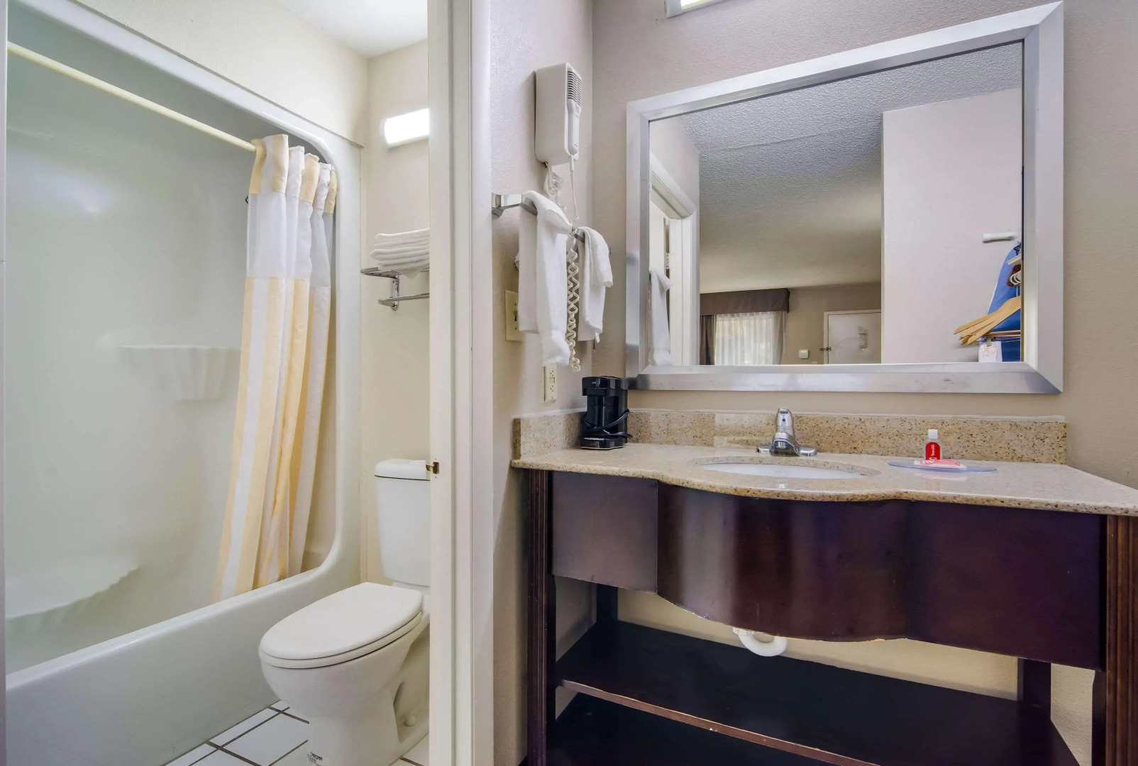 Econo Lodge Garner - Raleigh