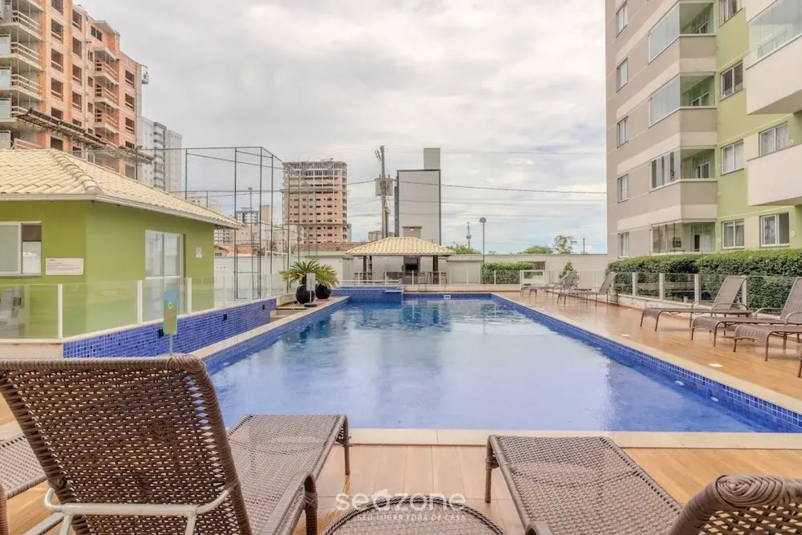 Building With a Pool 400m From Beach - LEA