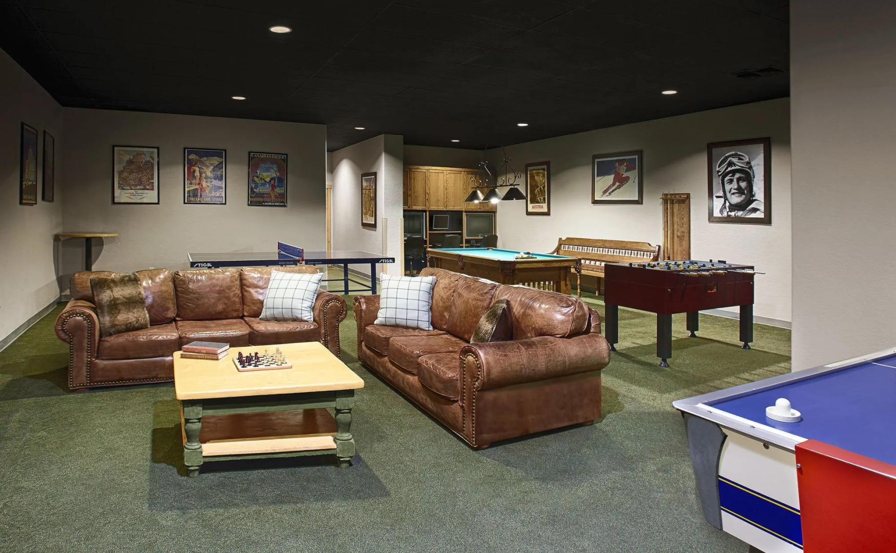 Fairmont Heritage Place, Franz Klammer Lodge