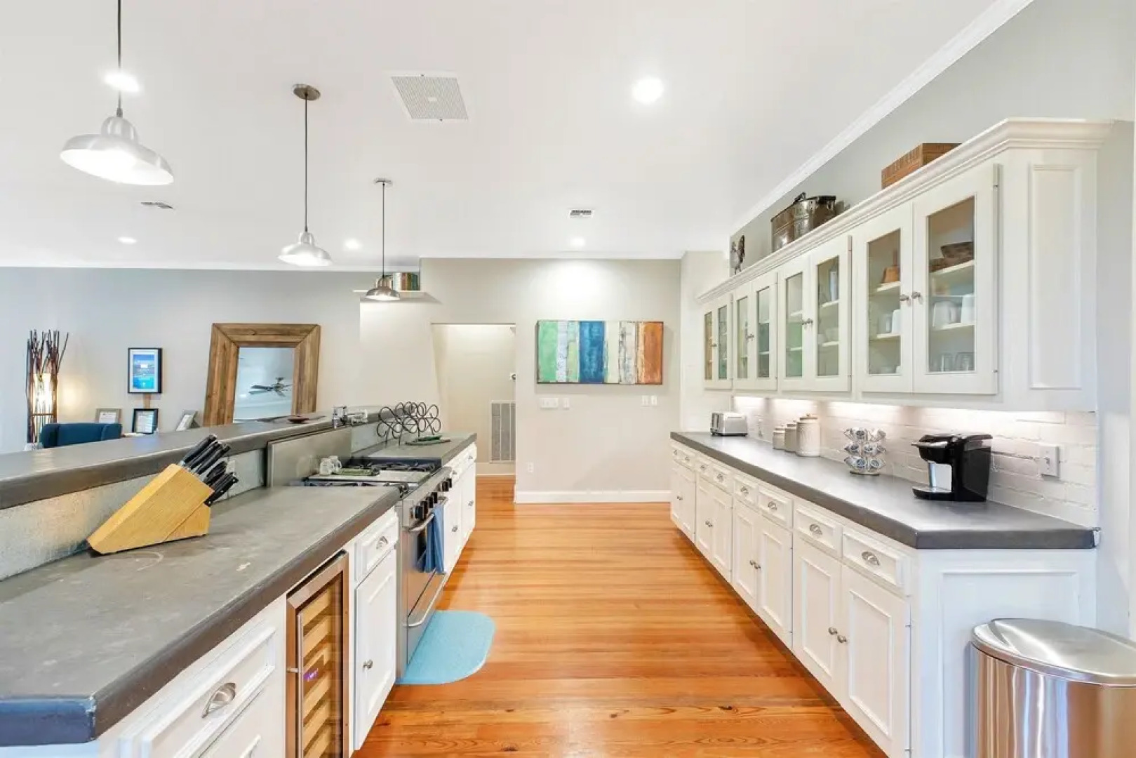 Heart of Fredericksburg w/Pool,Hot-Tub&Grill