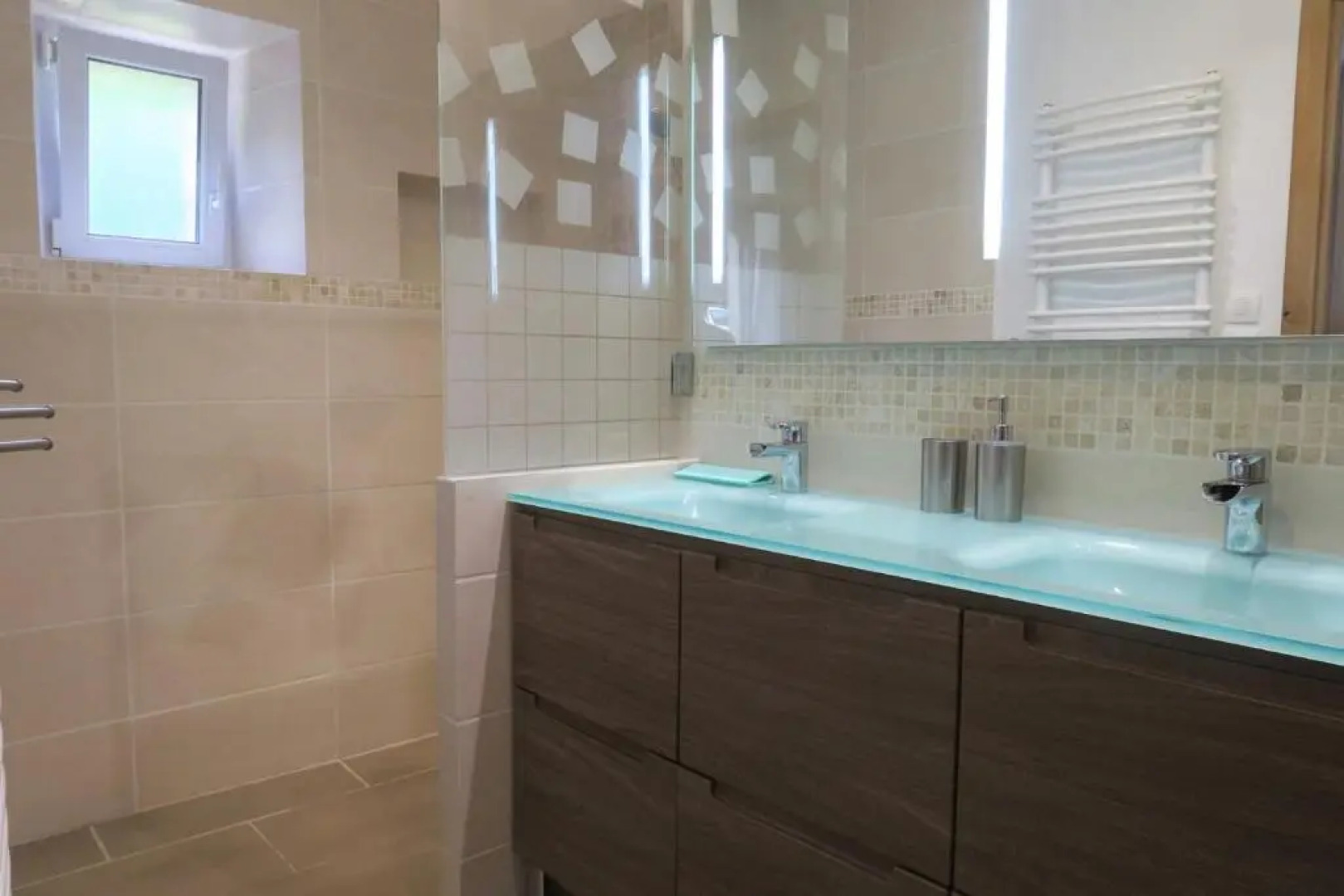 Belle maison entièrement rénovée avec jardin, WIFI, à 400m de la mer à ST QUAY-PERROS - Ref 871