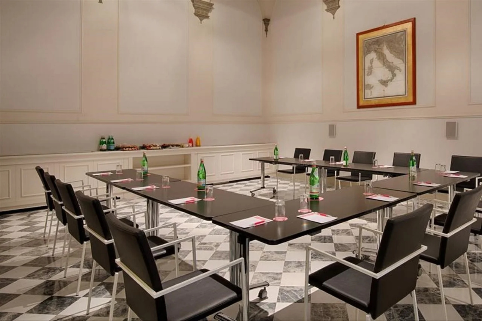 Отель NH Collection Firenze Porta Rossa