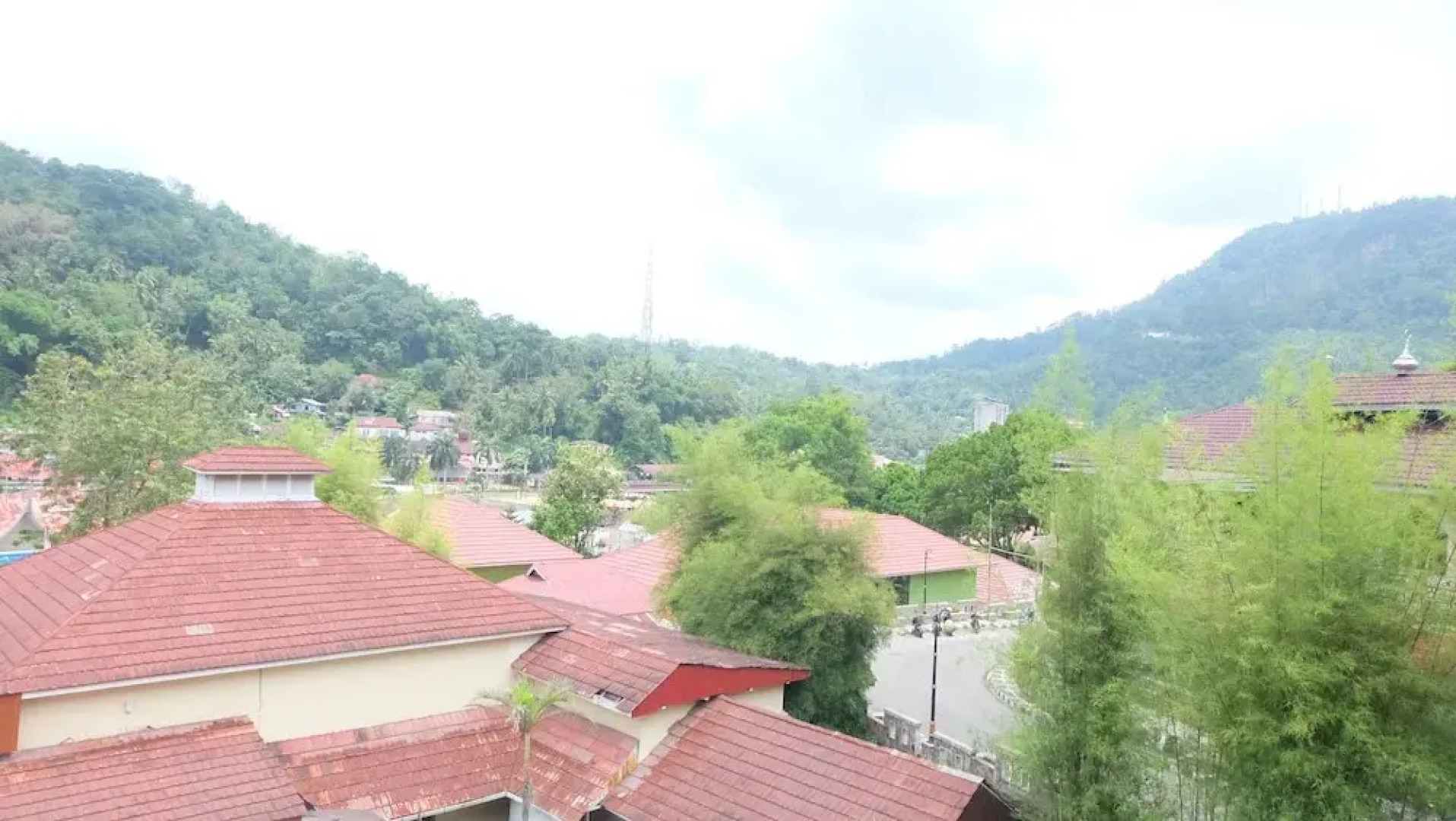 Jalan Bagindo Aziz Chan