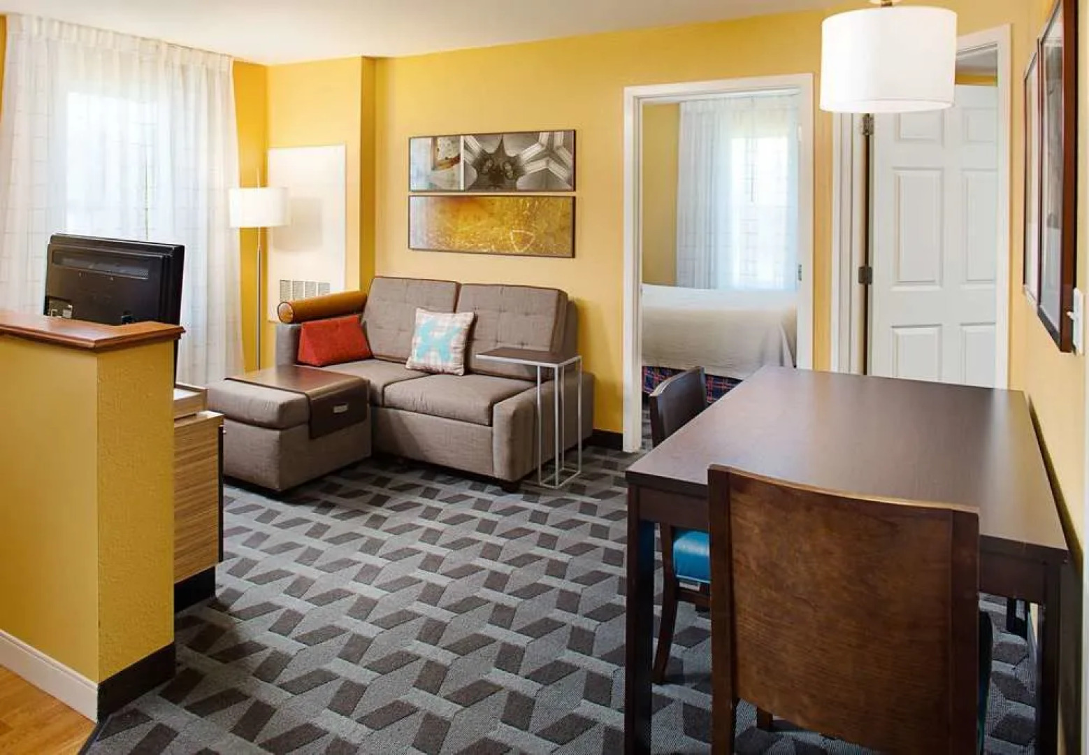 TownePlace Suites Manchester Boston Regional Airport