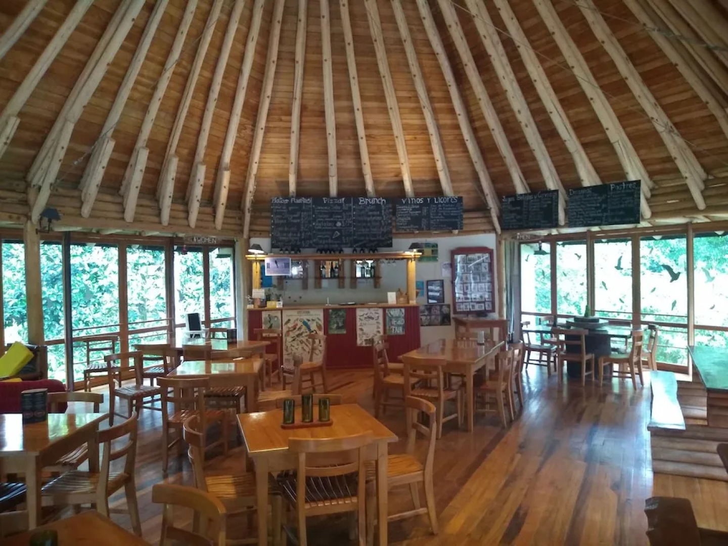 Hosteria La Roulotte Mindo