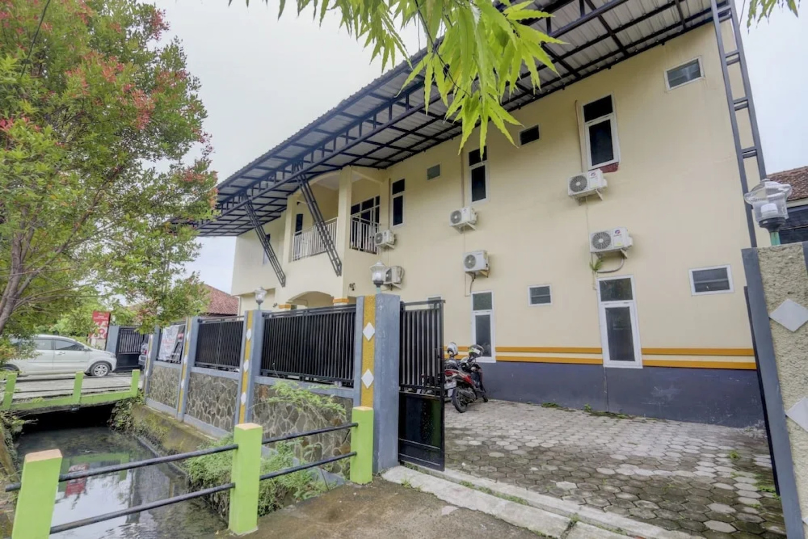 Capital O 90709 Djati Guest House