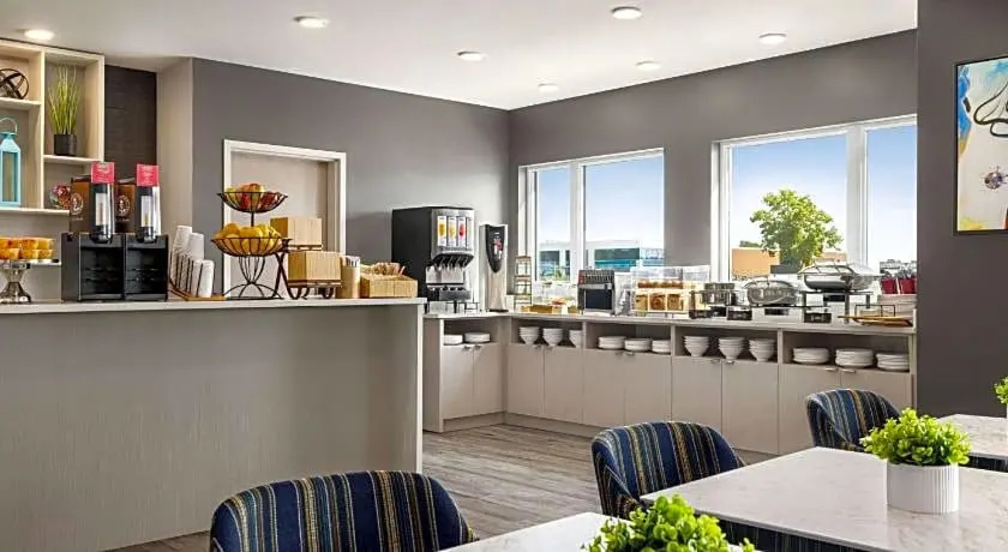 Microtel Inn & Suites Montreal Airport-Dorval QC