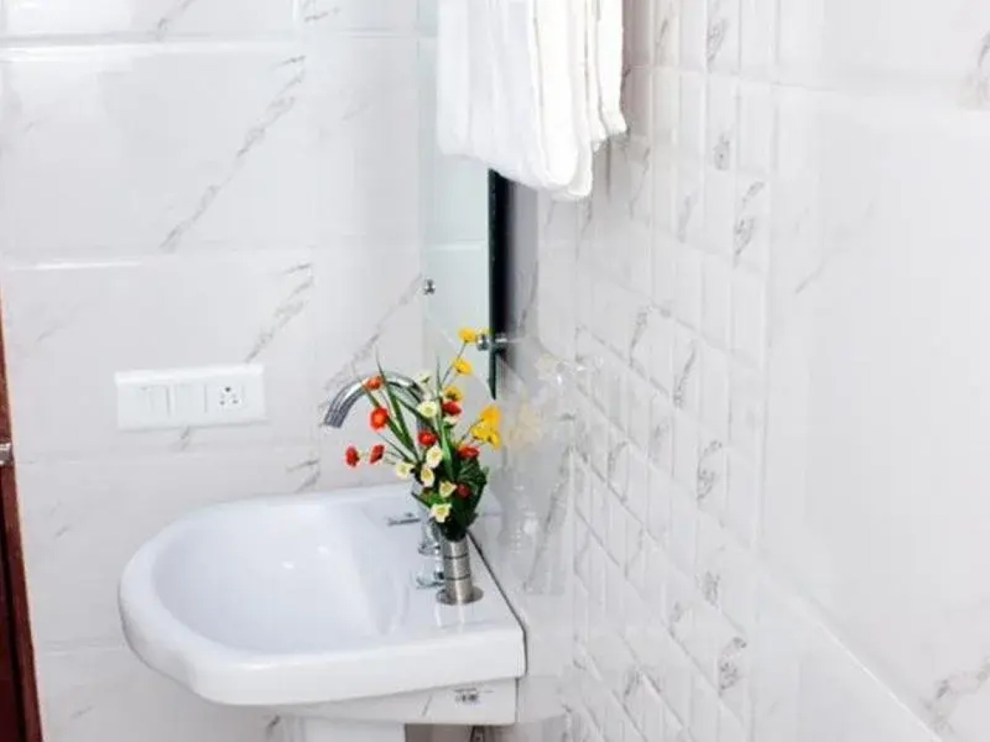 Geetanjali Hotel & Motel