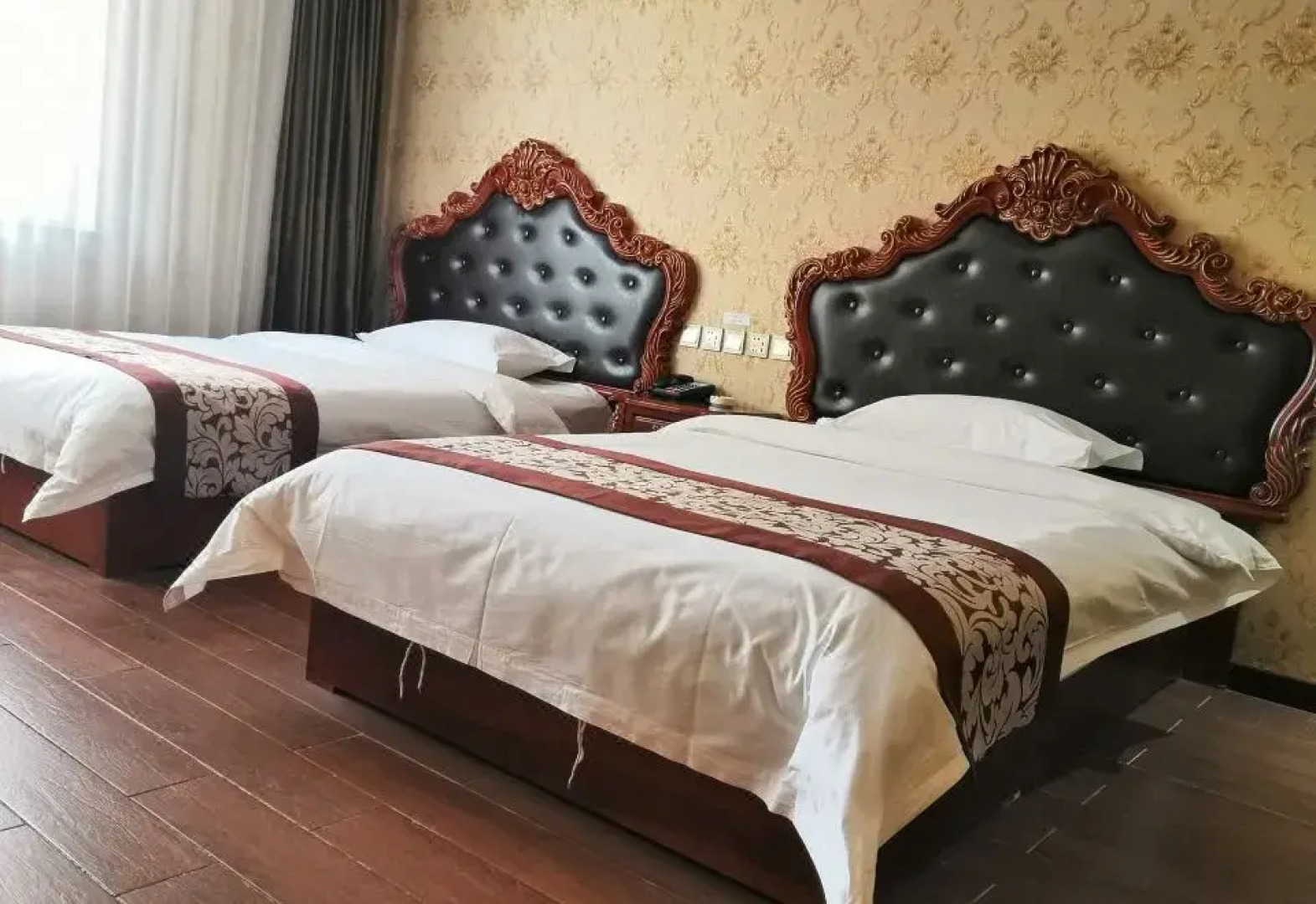 Super 8 Hotel (Tongliao Affiliated Hospital)