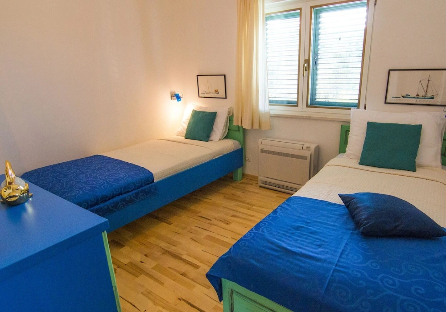 Stunning 7-bed Villa in Maslinica With Pool