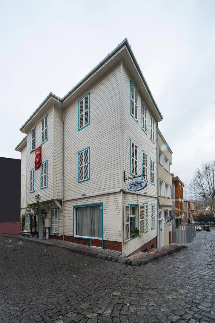 Alhambra Apart Hotel