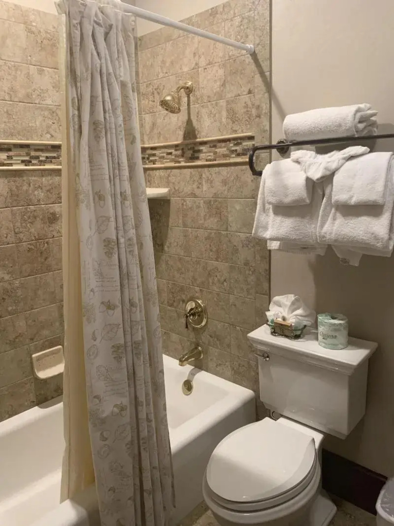 Riverside Hot Springs Inn & Spa - Adults Only