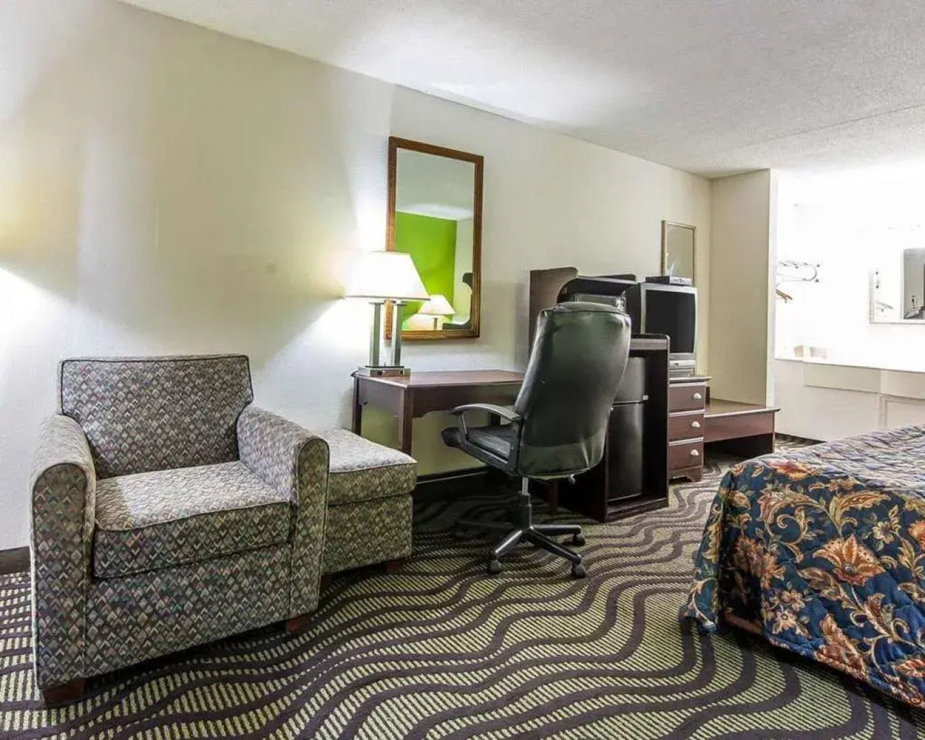 Days Inn By Wyndham Calhoun Ga I-75 And Us-41