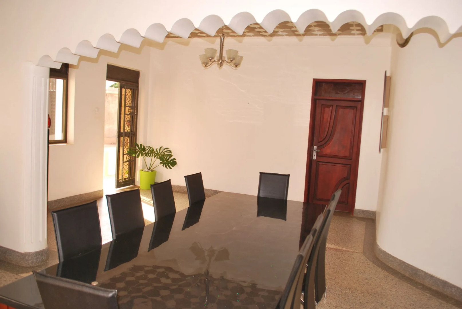 Mowicribs Hotel & Spa