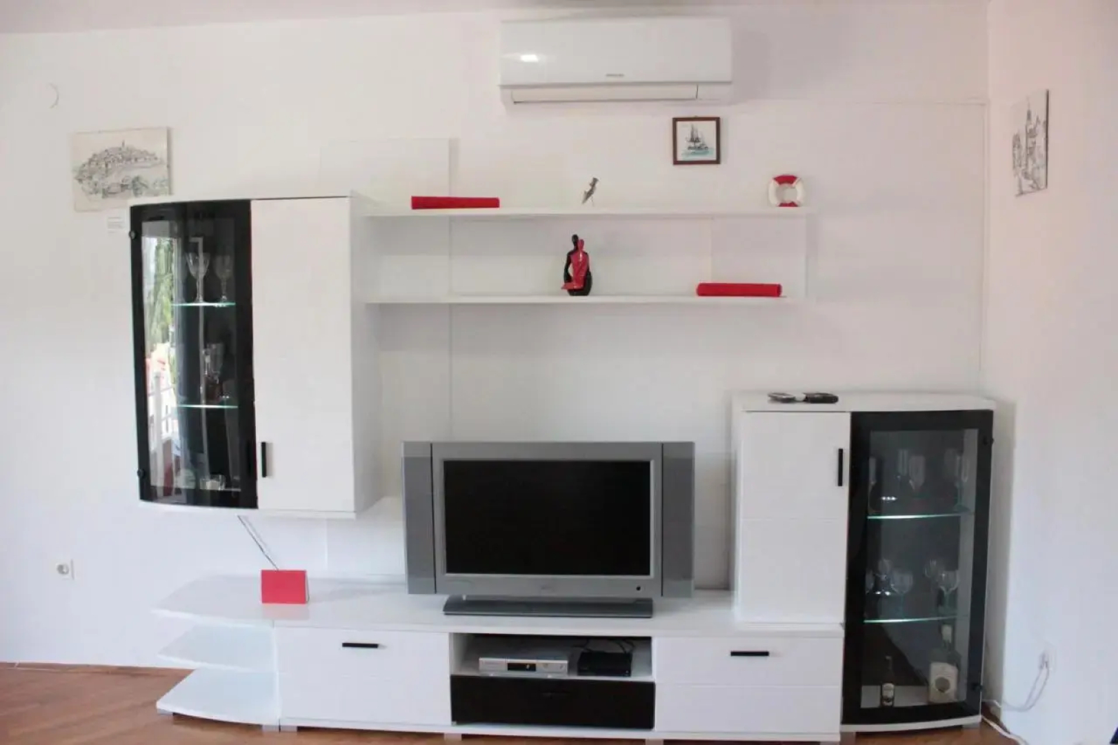 Apartments Ustavdic