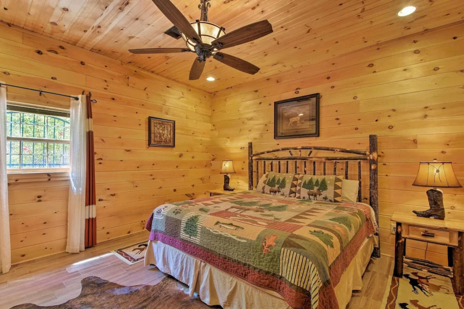 Trenton Cabin w/ Hot Tub - 14 Mi to Lookout Mtn!