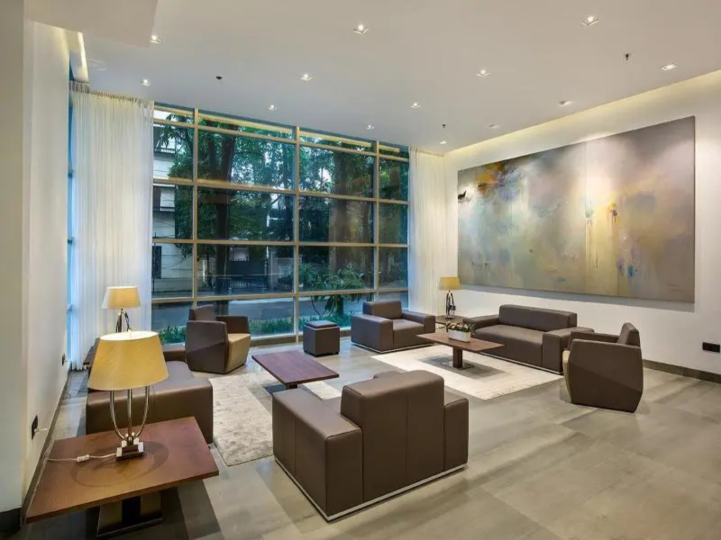 Space Apartments & Suites