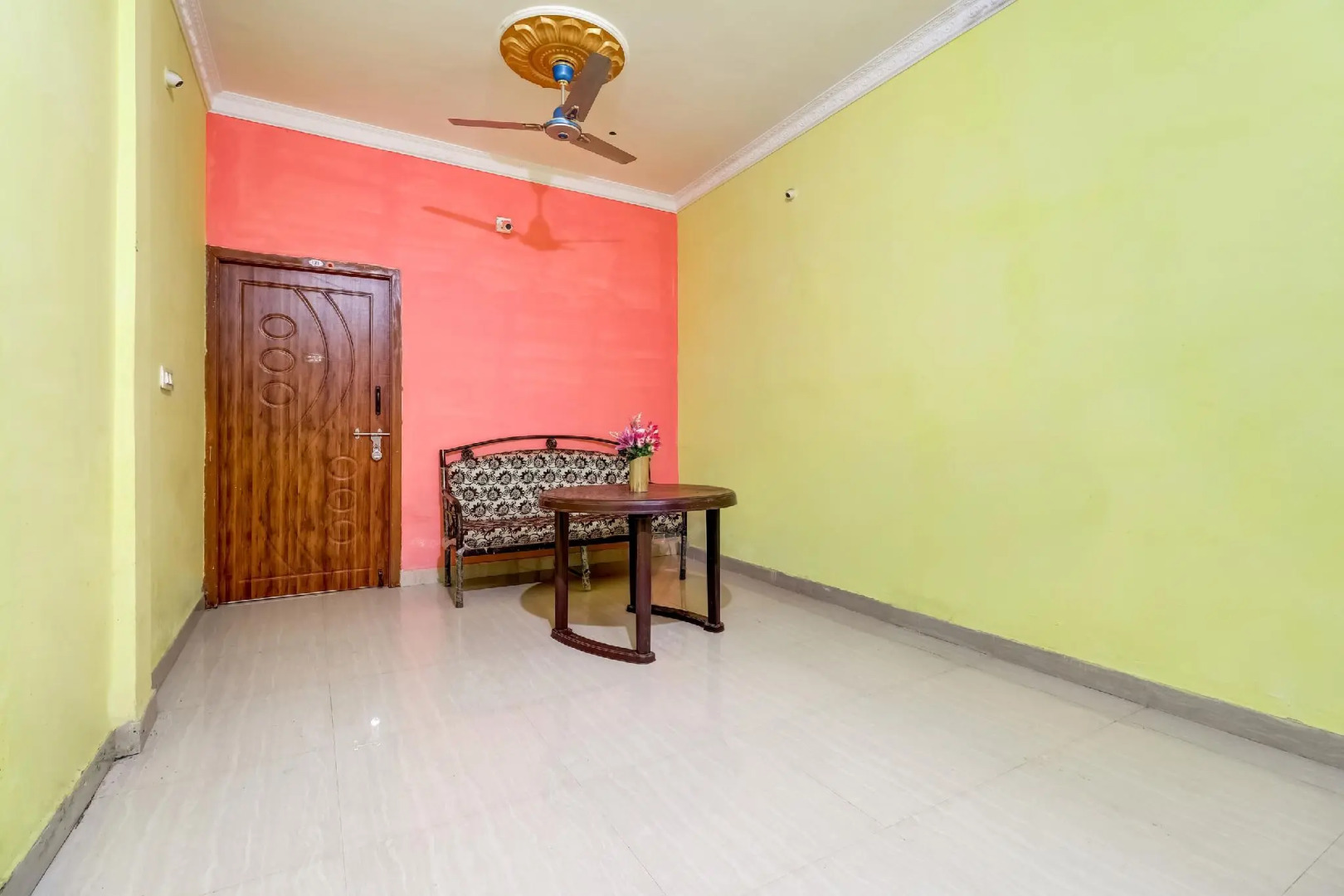 OYO 77321 Jayamuragan Stays