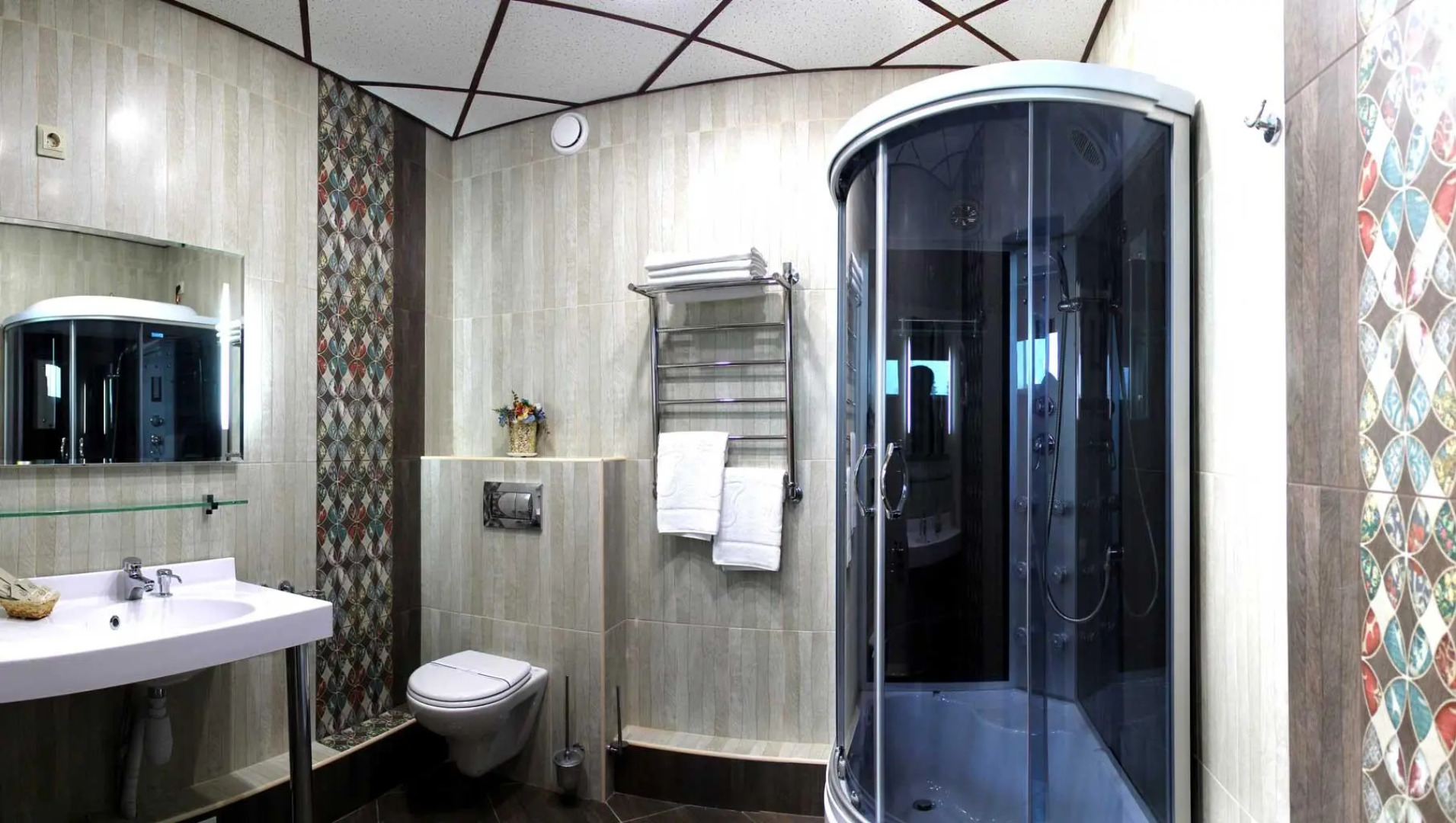 Отель Астрал