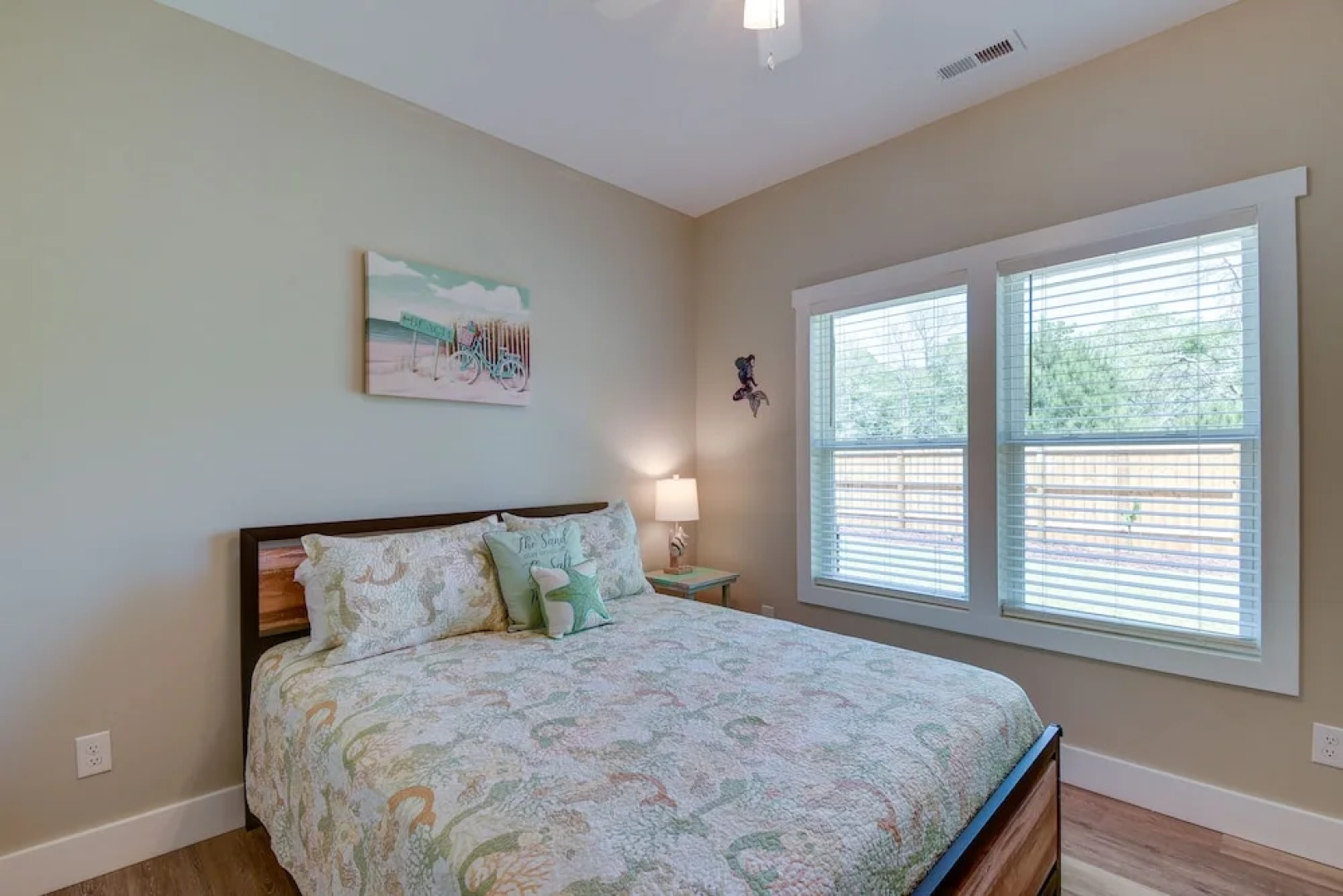 Charming Ocean Isle Beach Home ~ 1 Mi to Beach!