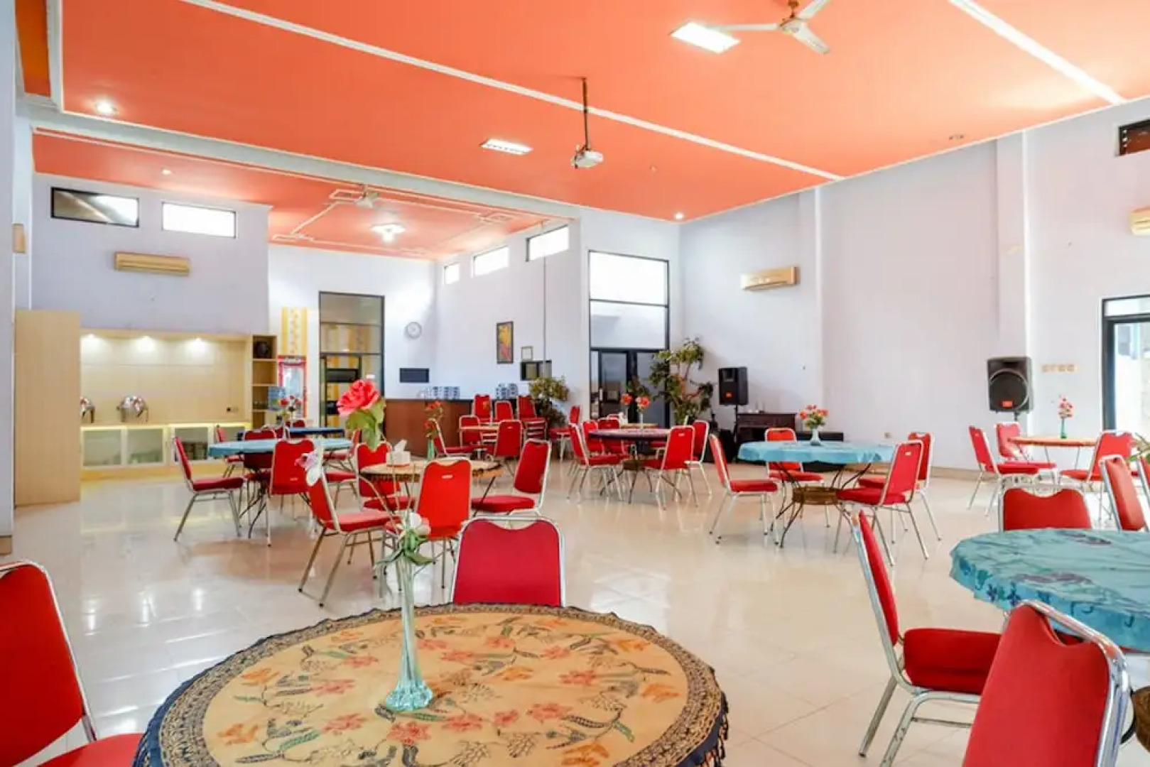 Hotel Indonesia Pekalongan by RedDoorz