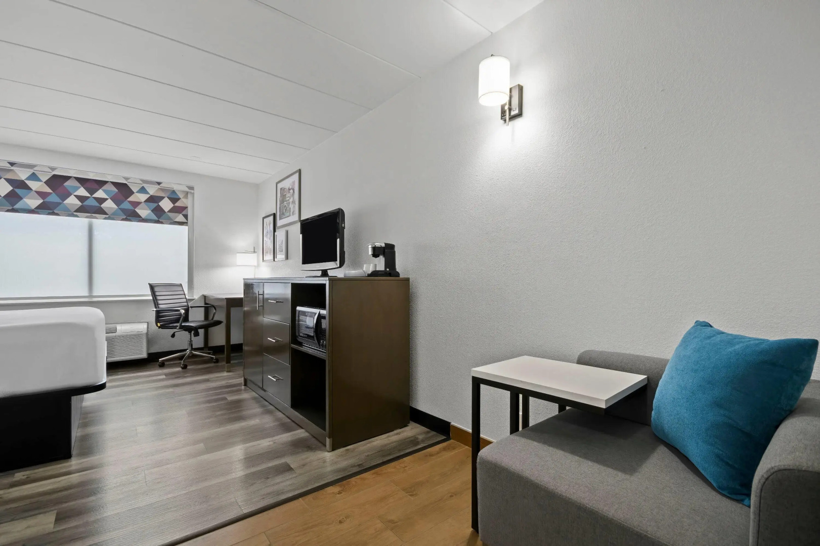 La Quinta Inn & Suites by Wyndham Sturbridge