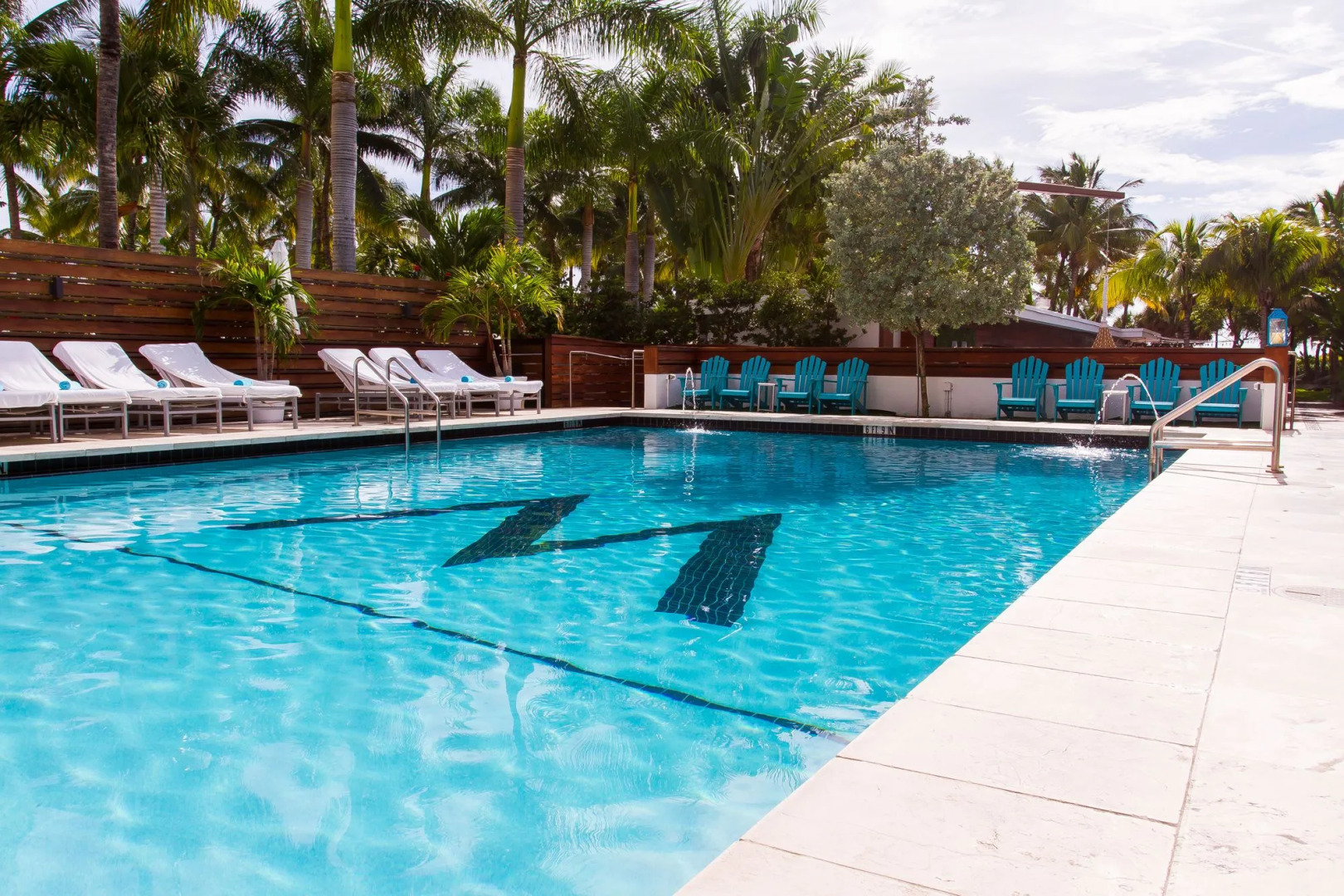 Marseilles Beachfront Hotel