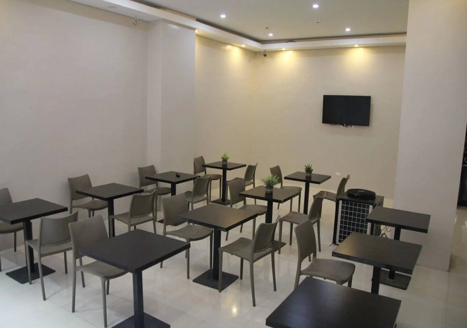 OYO 637 Fox Hotel (Quarantine Hotel)