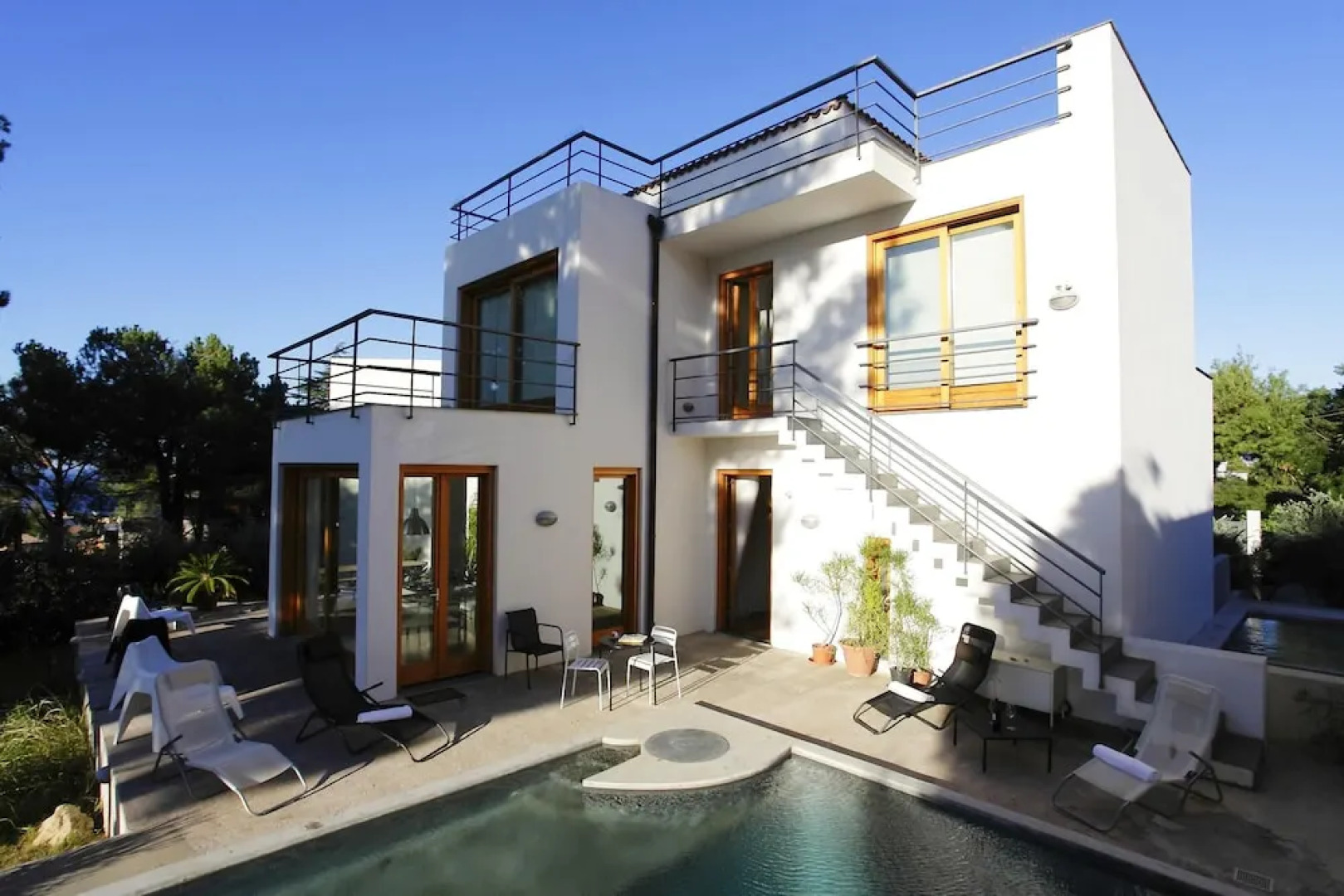 Villa With 6 Bedrooms in Torre Colonna-sperone, With Wonderful sea View, Private Pool, Enclosed Garden