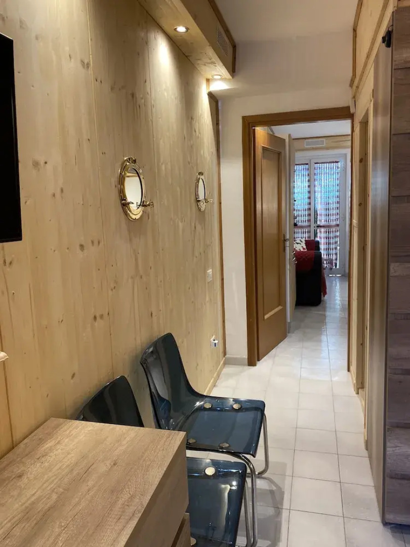 Apartment - Sleeps 2 & Swimming Pool